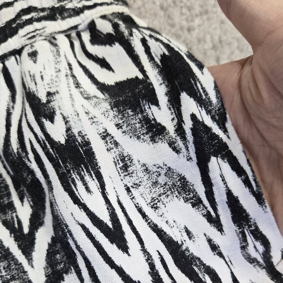 Roamans Linen Blend White Black Abstract Boho Pull On Wide Leg Cropped Pants - Picture 6 of 10